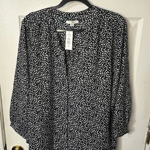 Women's Black and White Patterned Top